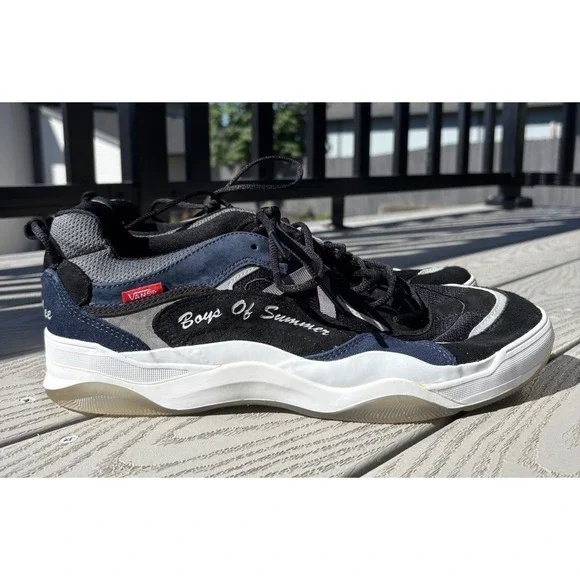 VANS Boys Of Summer Varix WC Navy Black Gray White Men's Size 11.5 Shoes Sneaker - Picture 1 of 11